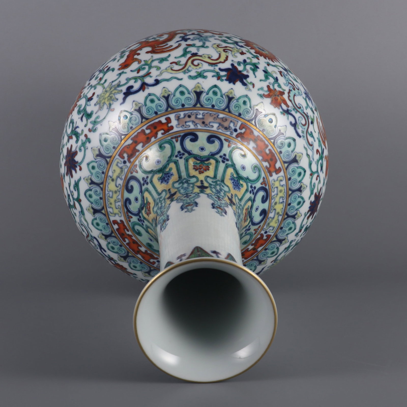 An Exquisite Doucai Lotus Pattern Phoenix Pattern Vase - 7