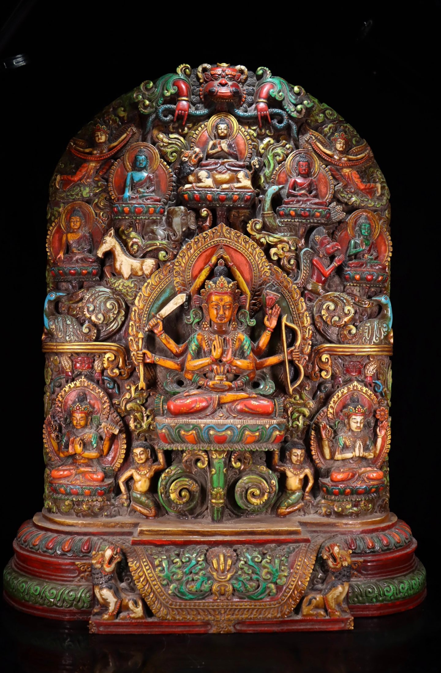 A finely crafted Bodhi wood carving, painted and engraved niche for the Zhunti Buddha Mother: Exquisite Bodhi wood carving, painted engraved Zhunti Buddha Mother shrine Size:59x18x74cm (The Dimensions Of All Batches Are Manually Measured.If You Need More Detailed Information, Please Contact Ou