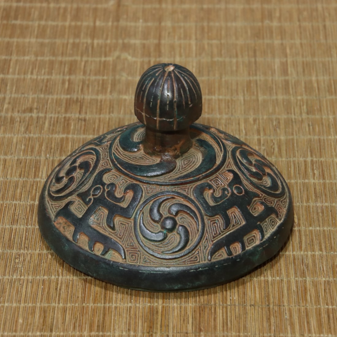 A fine bronze inscribed double-ring vase - 5