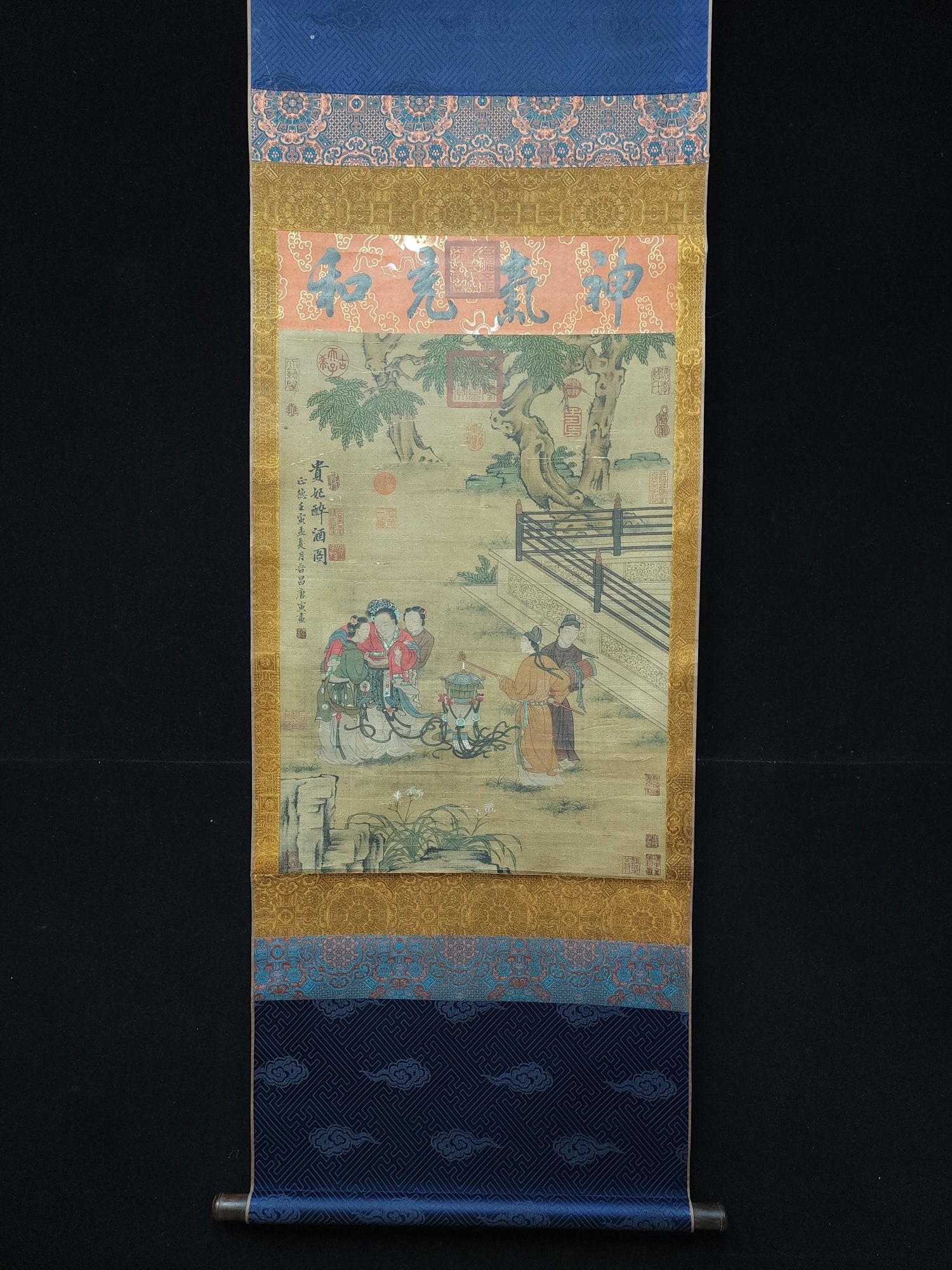 A silk figure from the Ming Dynasty Tang Yin: A figure on silk from Tang Yin of the Ming Dynasty Size: Painting core: 79x56 cm (The Dimensions Of All Batches Are Manually Measured.If You Need More Detailed Information, Please Contact Our Customer