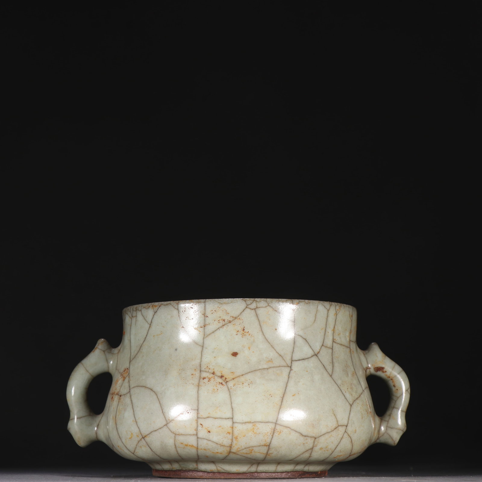 A double-handled incense burner from the Song Dynasty official kiln: Double-handled incense burner from the Song Dynasty official kiln Size: H: 6.7cm W: 14cm (The Dimensions Of All Batches Are Manually Measured.If You Need More Detailed Information, Please Contact Our 
