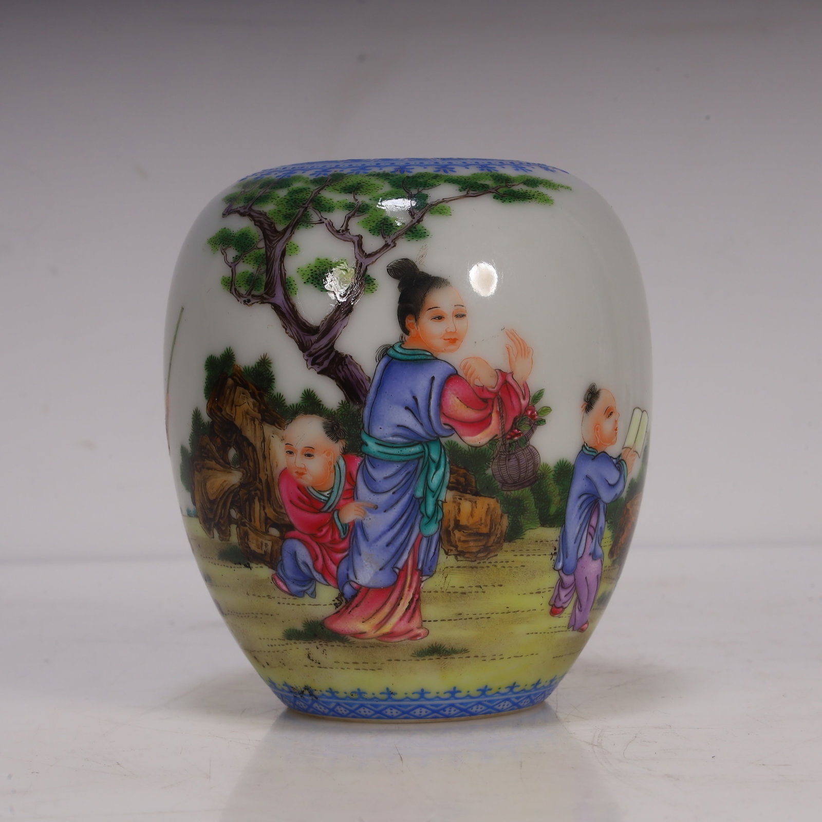 A Qing Dynasty blue material water bowl with character stories: A water bowl from Qing dynasty blue material character stories Size:L:8cm W:8cm H:10cm W:141g (The Dimensions Of All Batches Are Manually Measured.If You Need More Detailed Information, Please Contact