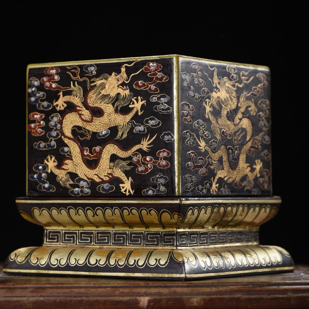 A fine old wooden body lacquered stamp box with real gold dragon pattern design (1 of 9)