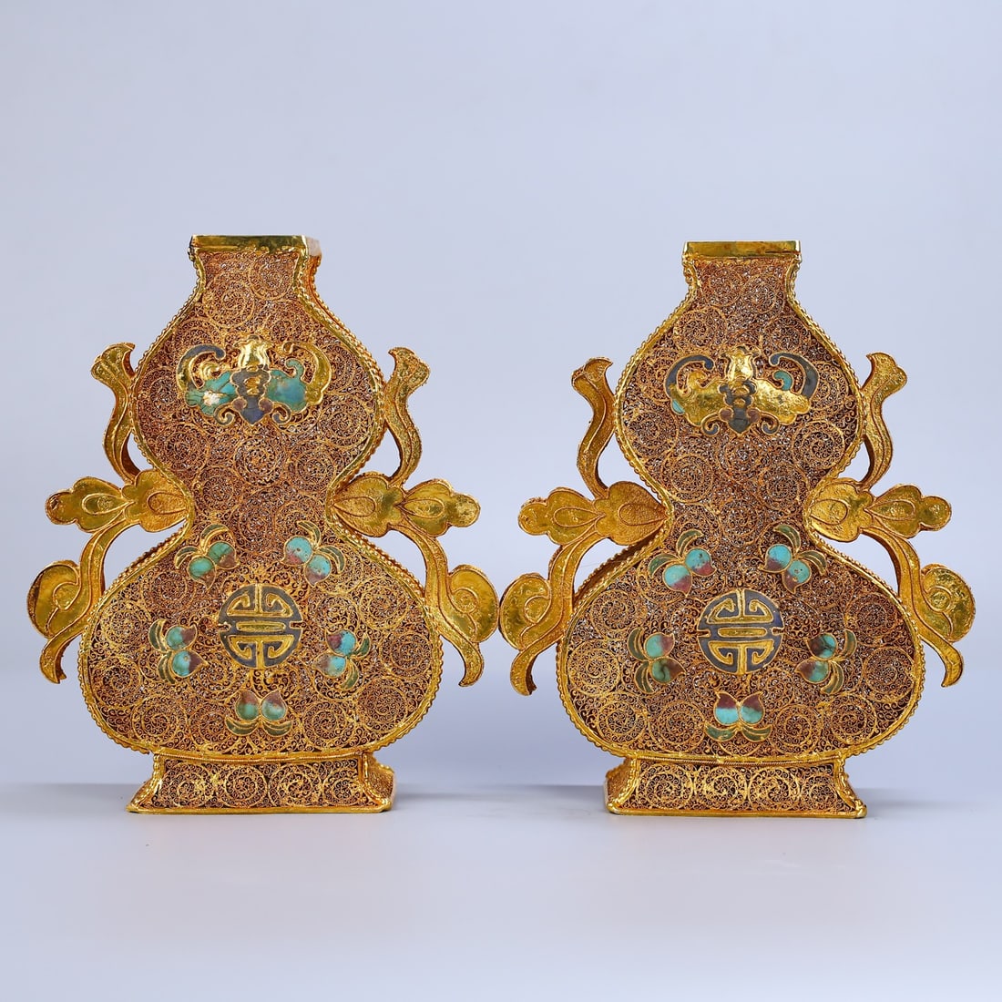 A pair of exquisite cloisonne gourd vases: Exquisite cloisonne premium gourd vase Size: H:23cm W:20cm W: 1.45 kg (The Dimensions Of All Batches Are Manually Measured.If You Need More Detailed Information, Please Contact Our Customer Service Be