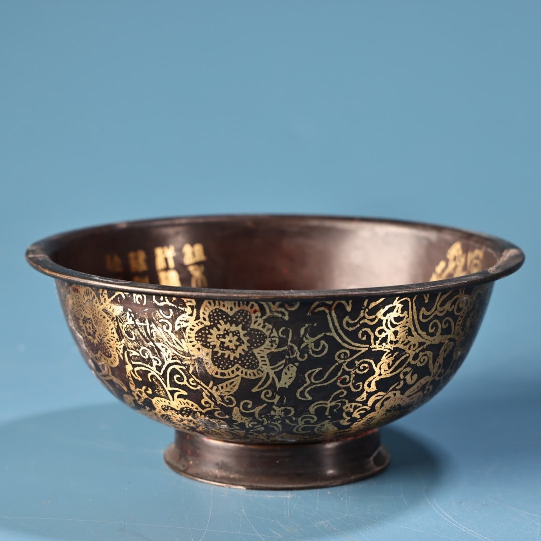 A beautiful, pure copper bowl: Exquisite pure copper bowls Size: H: 6.7 cmW: 15 cm W: 0.16 kg (The Dimensions Of All Batches Are Manually Measured.If You Need More Detailed Information, Please Contact Our Customer Service Before Bi