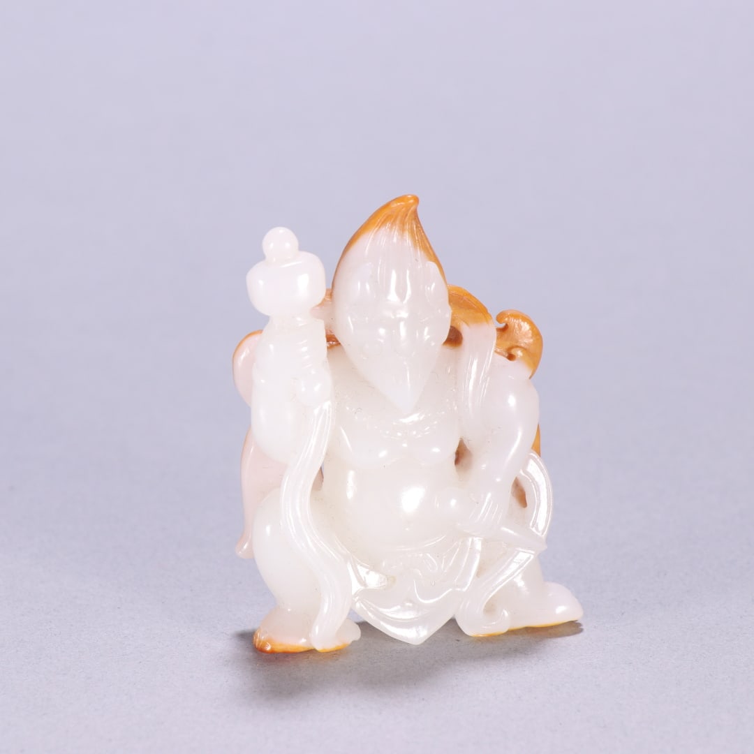 A beautiful Hetian jade statue of a guardian deity: Exquisite Hetian jade carved guardian deity statue Size: H: 6cm W: 4.5cm W: 0.0549 kg (The Dimensions Of All Batches Are Manually Measured.If You Need More Detailed Information, Please Contact Our Cus