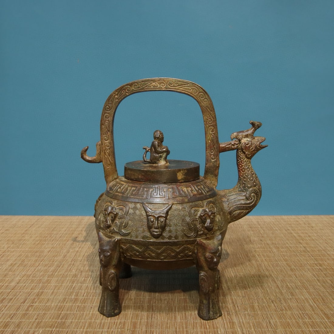 A finely crafted bronze handle with a beam: Exquisite bronze handle and handle you Size: L: 21cm W: 13cm H: 25cm W: 2.4 kg (The Dimensions Of All Batches Are Manually Measured.If You Need More Detailed Information, Please Contact Our Customer S