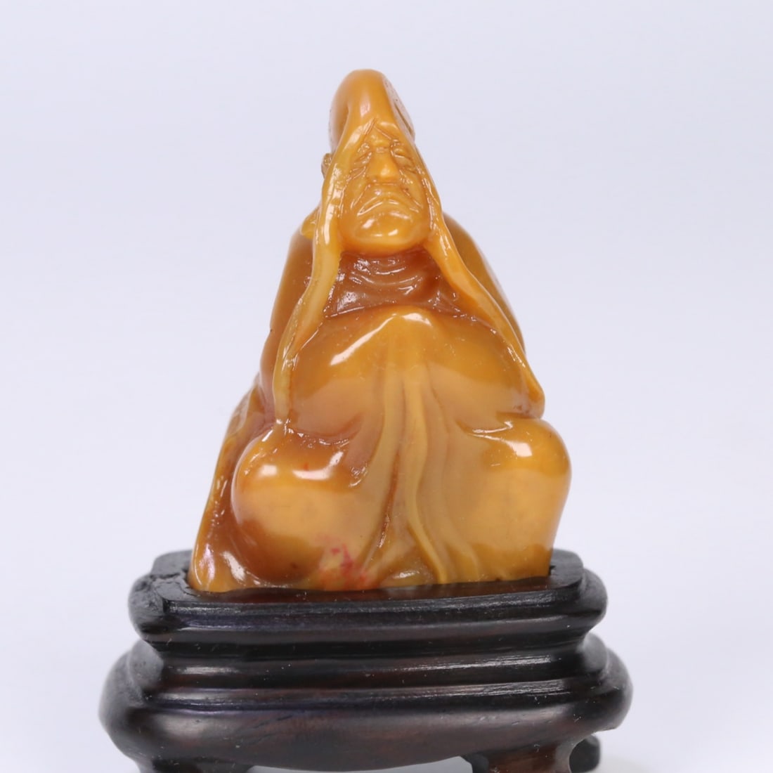 A beautiful Shoushan Tianhuang stone Arhat ornament: Exquisite Shoushan Tianhuang stone Arhat ornament Size:5.9x4x2.7 cm W: 0.0237 kg (The Dimensions Of All Batches Are Manually Measured.If You Need More Detailed Information, Please Contact Our Customer