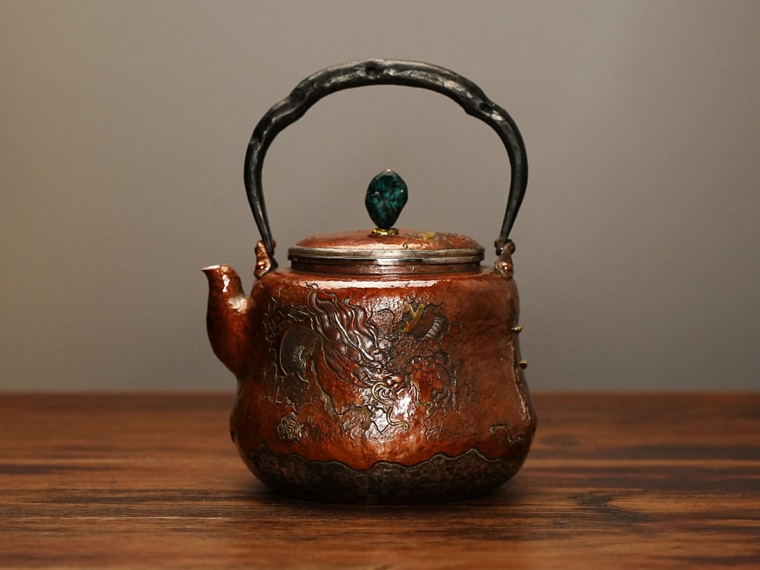 A beautiful Japanese silver kettle, copper-clad silver kettle (1 of 8)