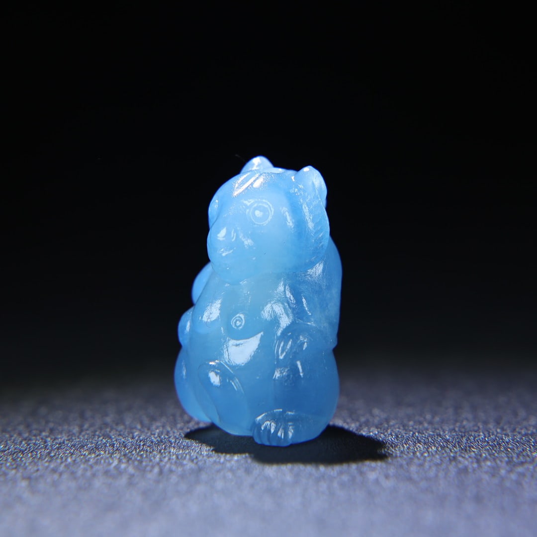 A beautiful Aquamarine Bear charm: Exquisite Aquamarine Bear charm Size:3.7x2.4x2.5cm W: 0.024 kg (The Dimensions Of All Batches Are Manually Measured.If You Need More Detailed Information, Please Contact Our Customer Service Before Bi