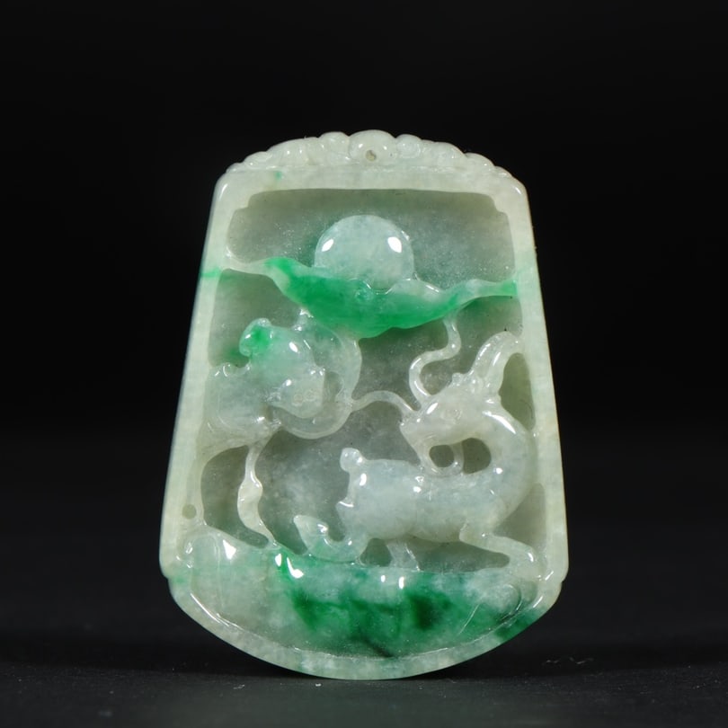 A fine jadeite A-grade Fulu brand: Exquisite jadeite A-grade Fulu brand Size: L: 5.4cm W: 4cmT: 0.9cm W: 0.04 kg (The Dimensions Of All Batches Are Manually Measured.If You Need More Detailed Information, Please Contact Our Customer Se