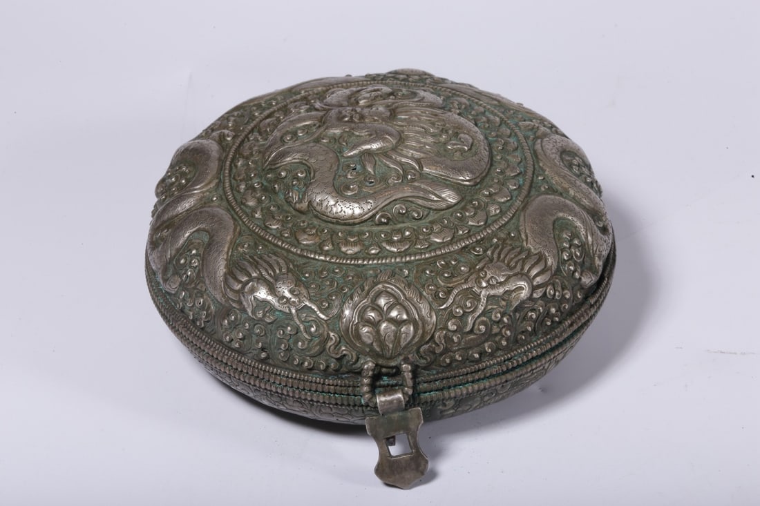 An Exquisite Silver Dragon Pattern Box - 2