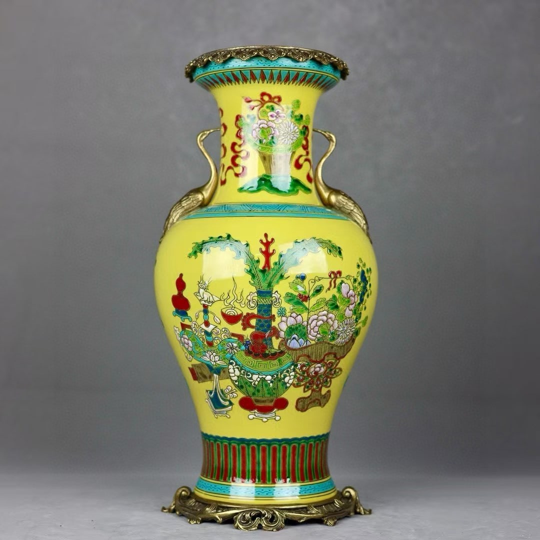An Exquisite Wucai Inlaid Bronze Flower Pattern Double-Ears Vase: An Exquisite Wucai Inlaid Bronze Flower Pattern Double-Ears Vase Qing Dynasty, China Kangxi Six-character Mark Size:46cmx21cm (The Dimensions Of All Batches Are Manually Measured.If You Need More Deta
