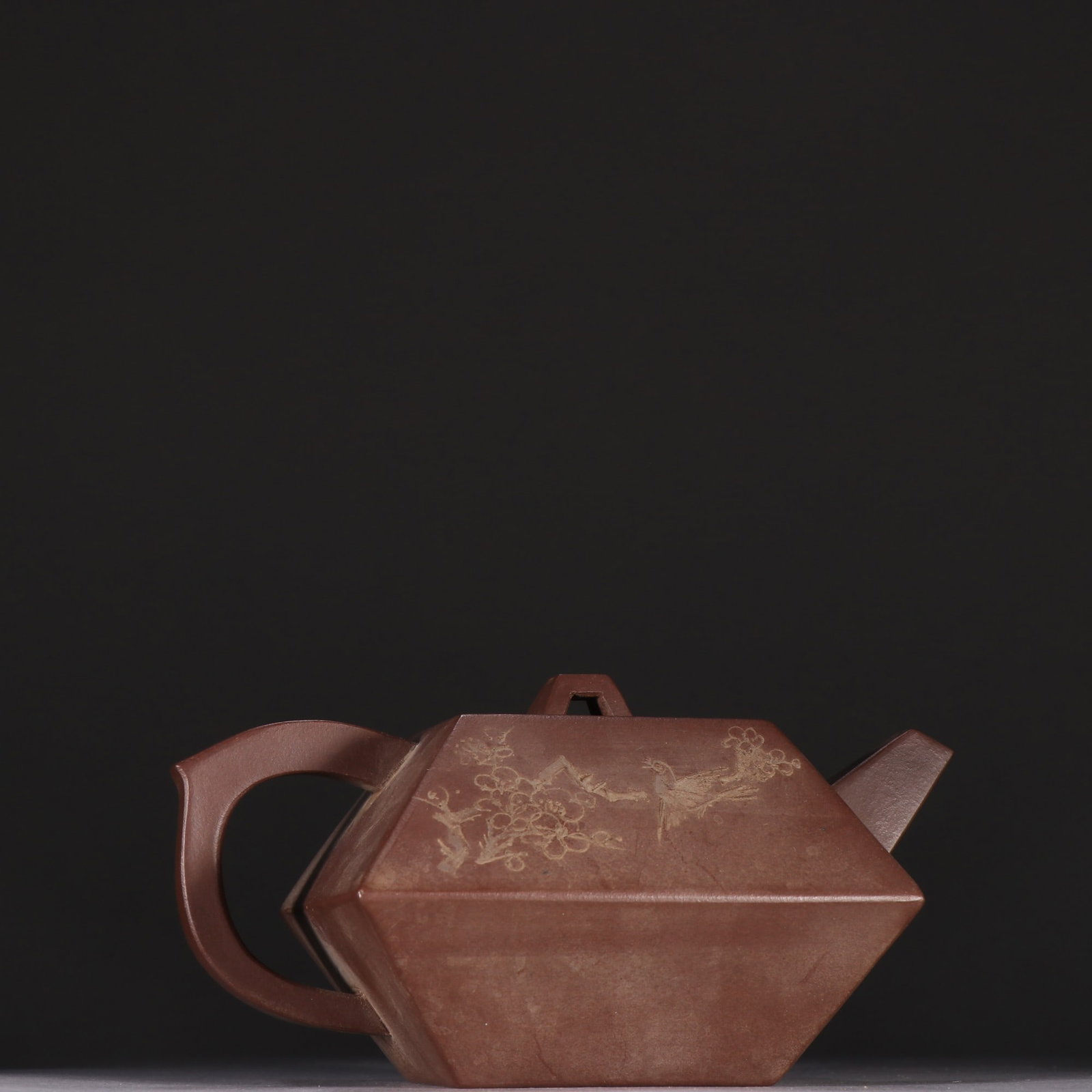 A beautiful teapot with purple clay floral and bird patterns: Exquisite purple clay teapot with floral and bird patterns Size:H:7.5cm W:14.6cm (The Dimensions Of All Batches Are Manually Measured.If You Need More Detailed Information, Please Contact Our Customer