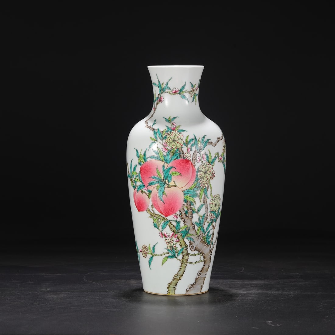 A famille rose lantern vase with folded branches and fortune and longevity patterns made during the: A famille rose lantern vase with folded branches and fortune and longevity patterns made during the Qianlong period of the Qing Dynasty Size: H: 37.5 cm Calibre: 9.5 cm Belly diameter: 15 cm (The Dime