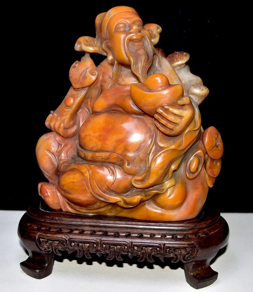 A delicate Shoushan stone figure ornament: Exquisite Shoushan stone figure ornaments Size:15x8x19cm W:2.74kg (The Dimensions Of All Batches Are Manually Measured.If You Need More Detailed Information, Please Contact Our Customer Service Before