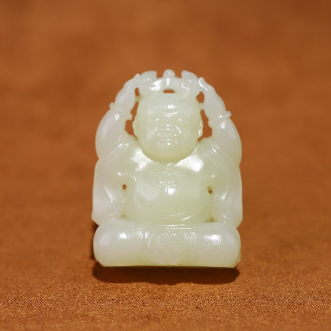A fine Hetian jade child carving (1 of 10)