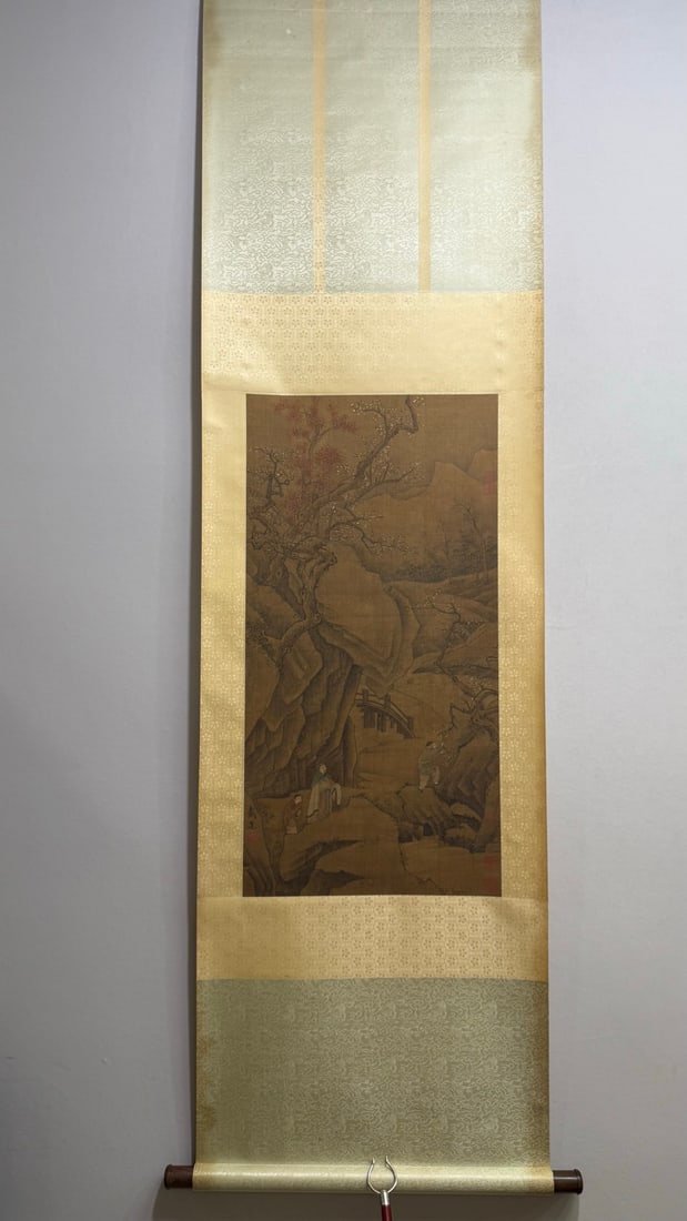 A Ming dynasty landscape scroll of Dai Jin's figures: A silk scroll of a Ming dynasty portrait of Dai Jin Size:Flower core:45x87cm (The Dimensions Of All Batches Are Manually Measured.If You Need More Detailed Information, Please Contact Our Customer Ser