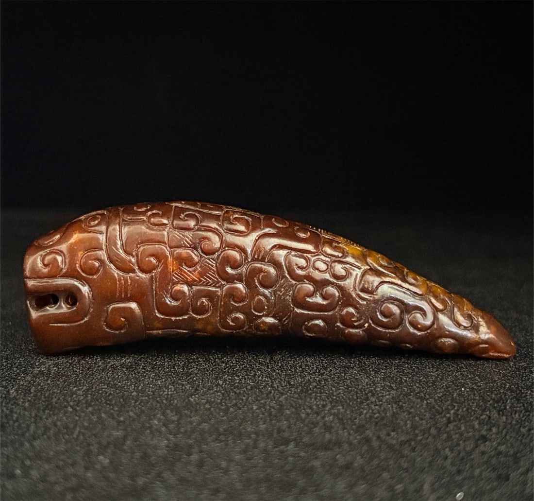 A beautiful Hetian jade dragon-patterned toothbrush: Exquisite Hetian jade dragon pattern oral floss Size:9.5x2.0x2.8cm W:0.084kg (The Dimensions Of All Batches Are Manually Measured.If You Need More Detailed Information, Please Contact Our Customer Ser