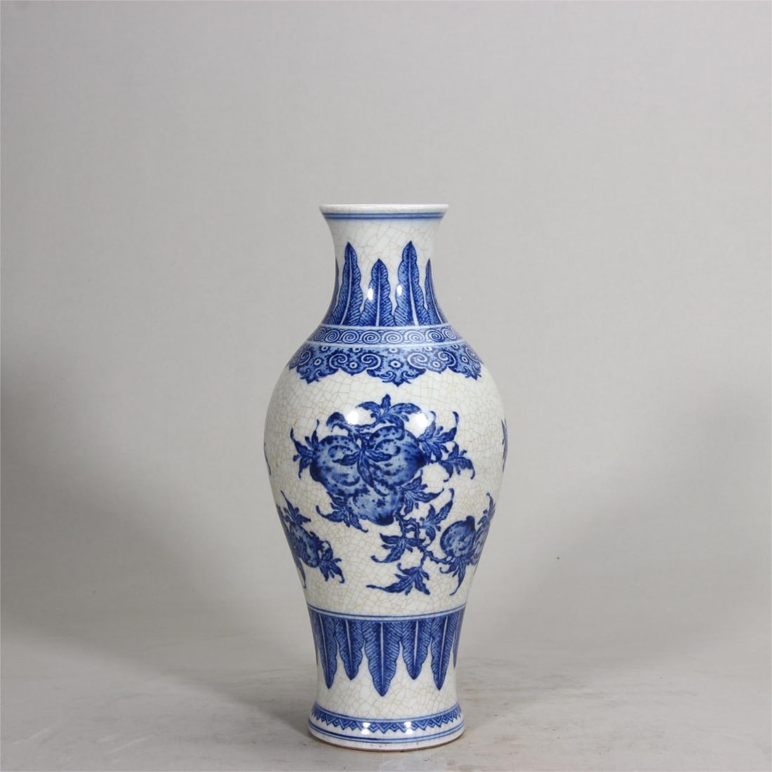 A Qing Dynasty blue-and-white three-pattern kilned porcelain: Qing dynasty blue-and-white three-pattern firing porcelain Size:H:22.4cm (The Dimensions Of All Batches Are Manually Measured.If You Need More Detailed Information, Please Contact Our Customer Service
