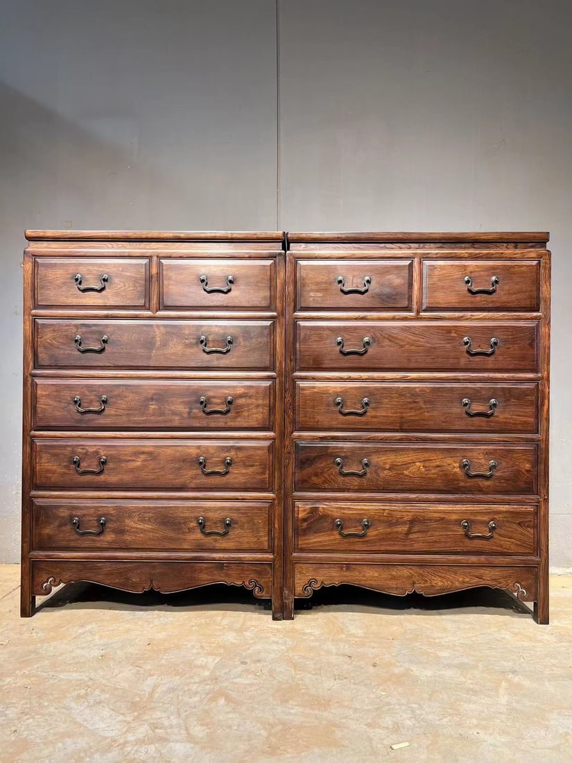 A beautiful Huanghuali five-drawer chest (1 of 9)