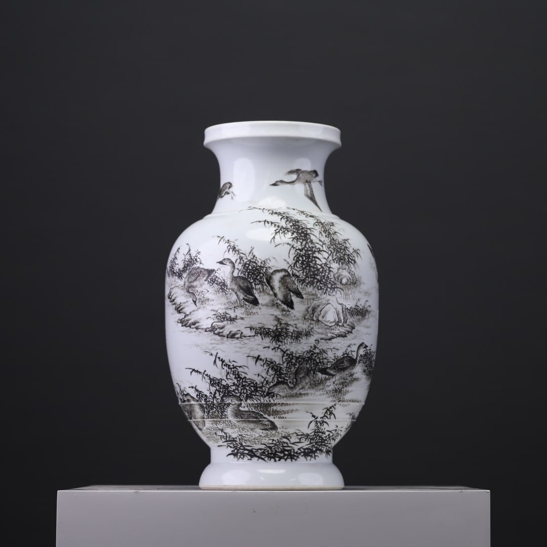 A Qing Dynasty ink-painted reed and wild goose pattern pankou zun (wine vessel).: Qing Dynasty ink-painted reed and wild goose pattern basin wine vessel Size:H:36.5cm (The Dimensions Of All Batches Are Manually Measured.If You Need More Detailed Information, Please Contact Our Cust