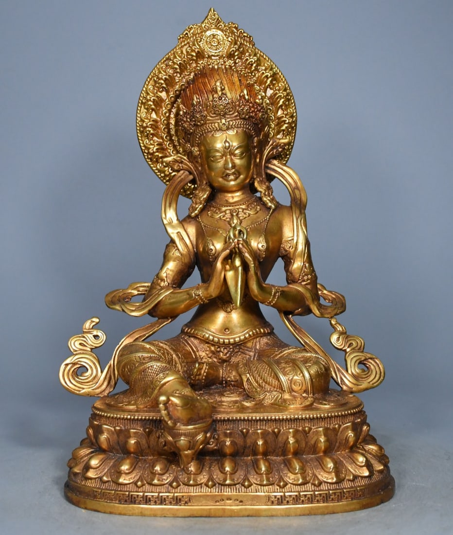 A finely crafted brass gilt Vajra Tara Guanyin: Exquisite brass gilt Vajra Tara Guanyin Size:H:24cm W:17cm W:1.95kg (The Dimensions Of All Batches Are Manually Measured.If You Need More Detailed Information, Please Contact Our Customer Service Befo