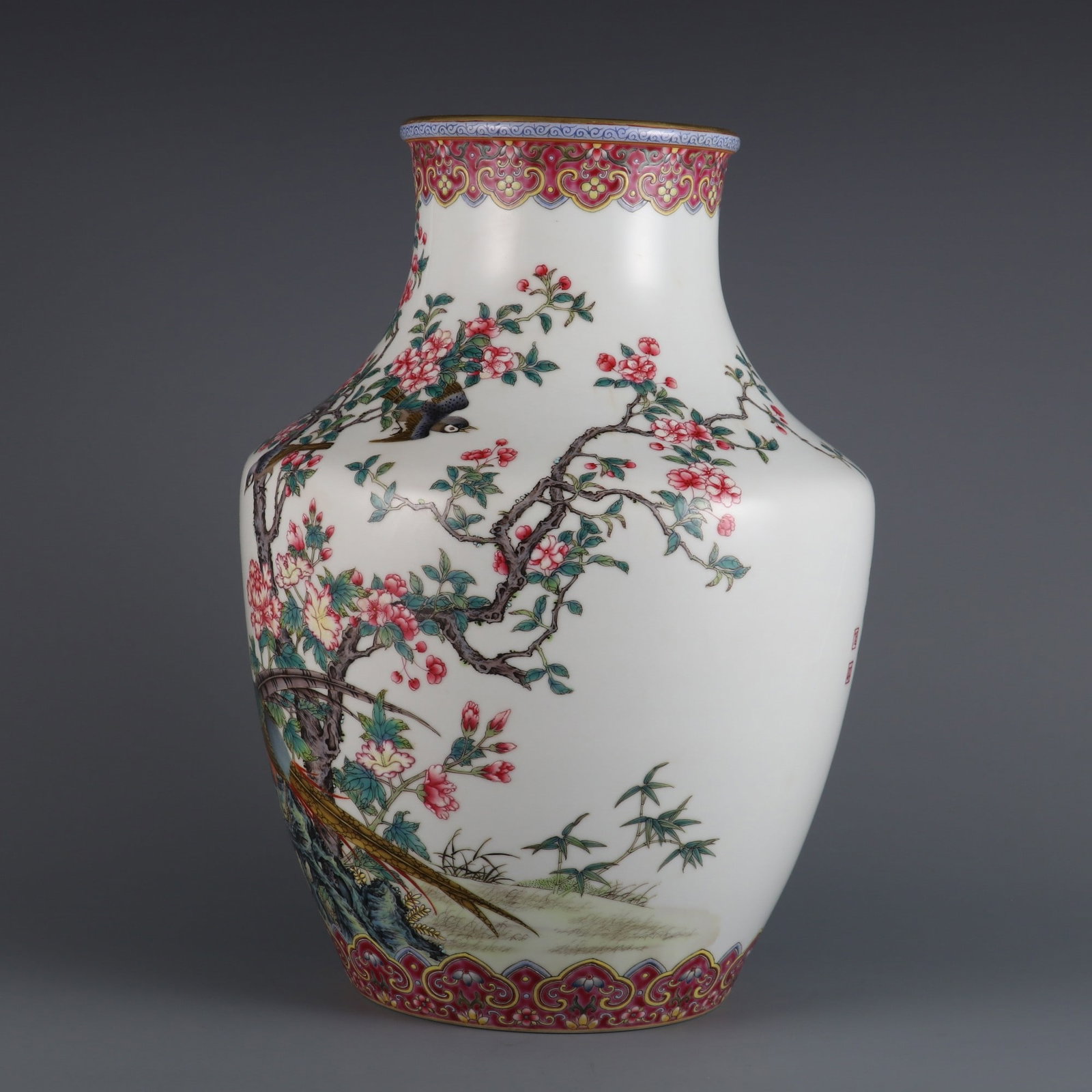 A Qing Dynasty famille rose vase with floral and bird-and-flower patterns inscribed with poetry - 2