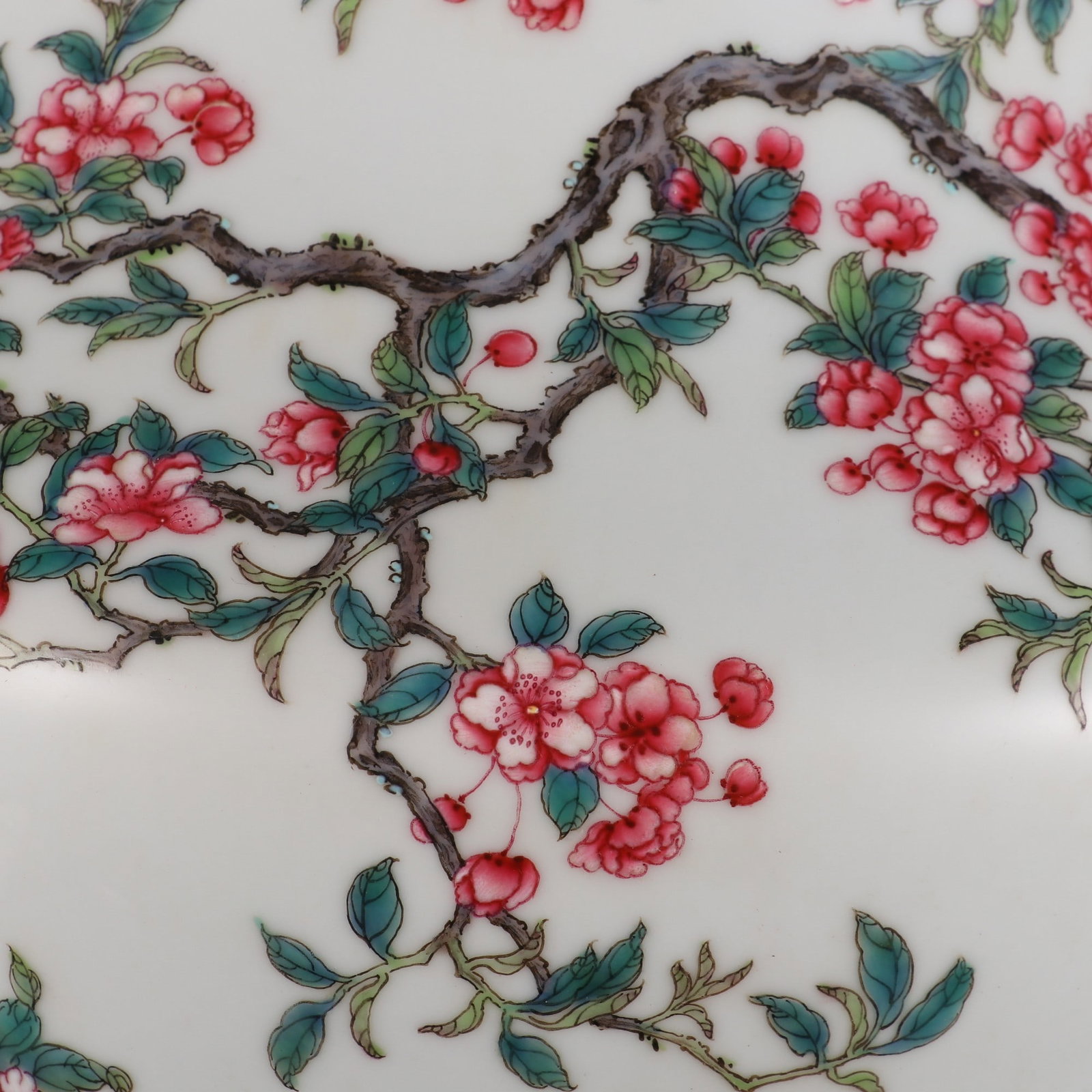A Qing Dynasty famille rose vase with floral and bird-and-flower patterns inscribed with poetry - 7
