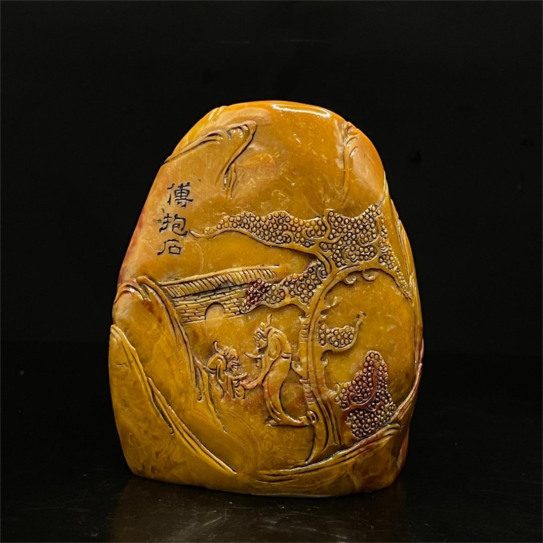 A fine Shoushan stone Tianhuang grade Tianhuang stone accompanying seal (1 of 8)