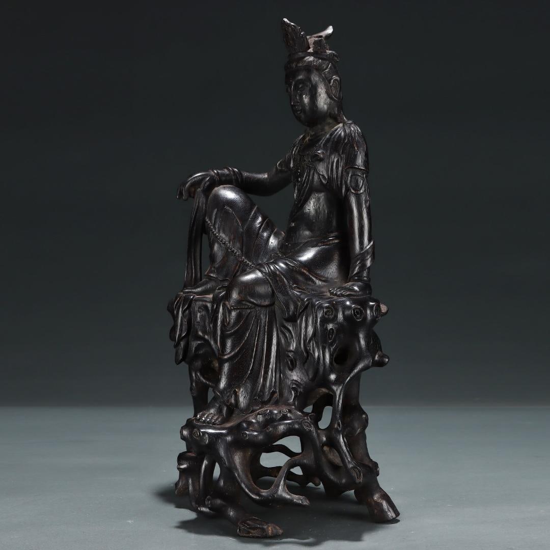 A beautiful agarwood wood carved Guanyin ornament: Exquisite agarwood wood carved Guanyin ornaments Size: L: 21.5 cm x T: 18 cm x H:42.5 cm (The Dimensions Of All Batches Are Manually Measured.If You Need More Detailed Information, Please Contact Our 