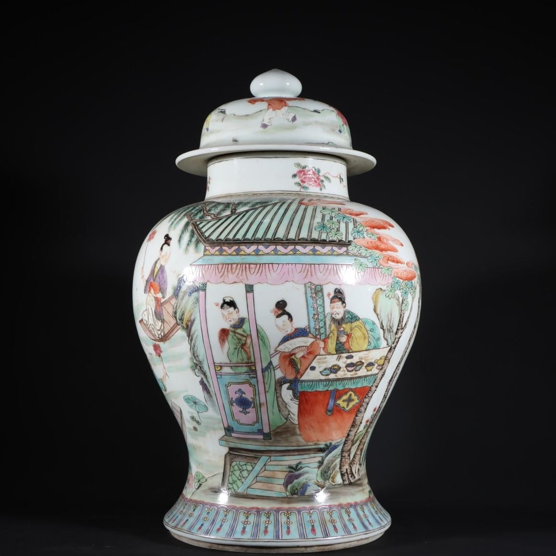 A Qing Dynasty Yongzheng famille rose general's jar: Qing Dynasty Yongzheng Famille Rose General Jar Size: H:42cmx T: 27cm (The Dimensions Of All Batches Are Manually Measured.If You Need More Detailed Information, Please Contact Our Customer Service Be