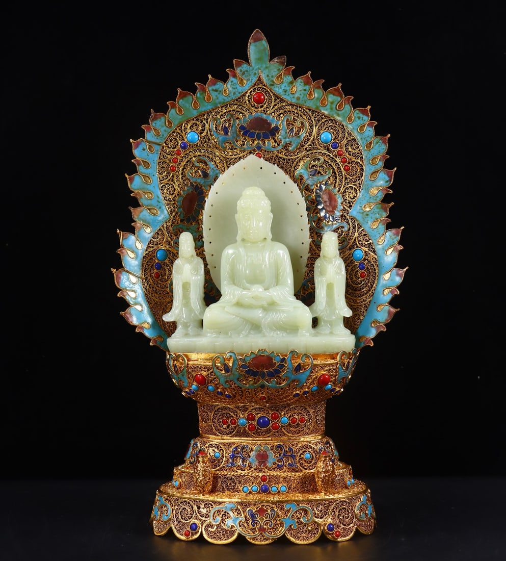 A Qing Dynasty filigree gilded Hetian jade Buddha statue: A filigree gilded Hetian jade Buddha statue from the Qing Dynasty Size:H:34cm L:19.5cm W:10cm W:1.42kg (The Dimensions Of All Batches Are Manually Measured.If You Need More Detailed Information, Pleas