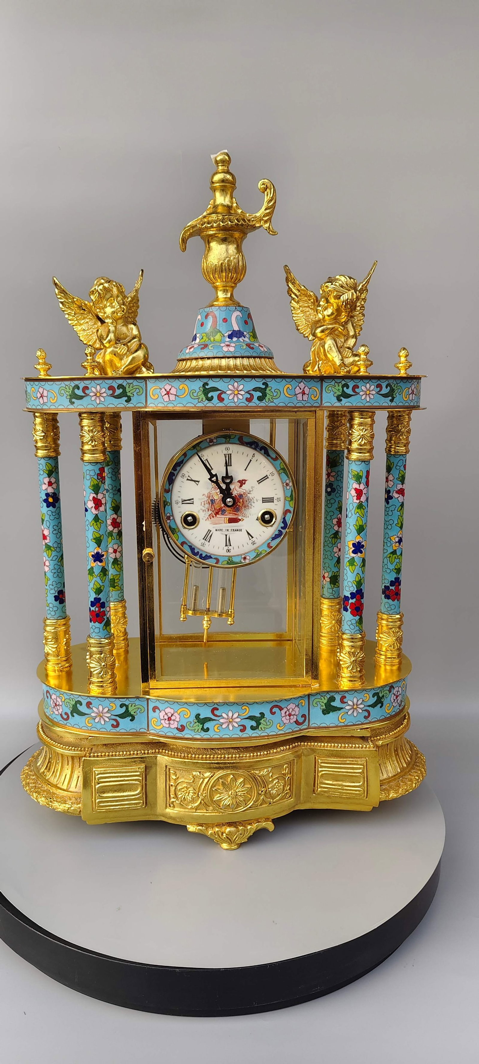 A beautiful classic European mechanical pure copper cloisonne old hand clock: A beautiful classic European mechanical pure copper filigree old hand clock Size:36 cm x17 cm x60 cm (The Dimensions Of All Batches Are Manually Measured.If You Need More Detailed Information, Please 