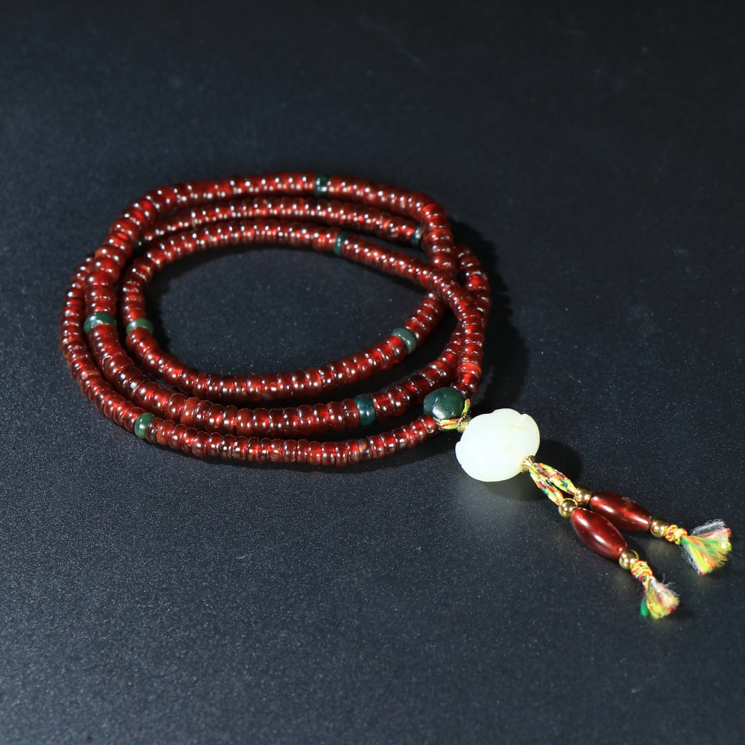 A beautiful old Alxa stacked bead string with agate beads: Exquisite old Alxa stacked beads and agate bead strings Size:0.6 cm W: 0.038 kg (The Dimensions Of All Batches Are Manually Measured.If You Need More Detailed Information, Please Contact Our Customer 