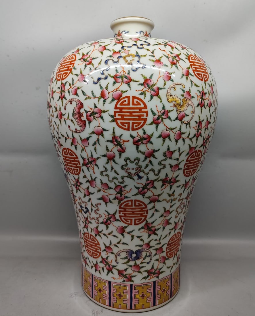 A Baifu Baishou plum vase made during the Yongzheng period of the Qing Dynasty (1 of 7)