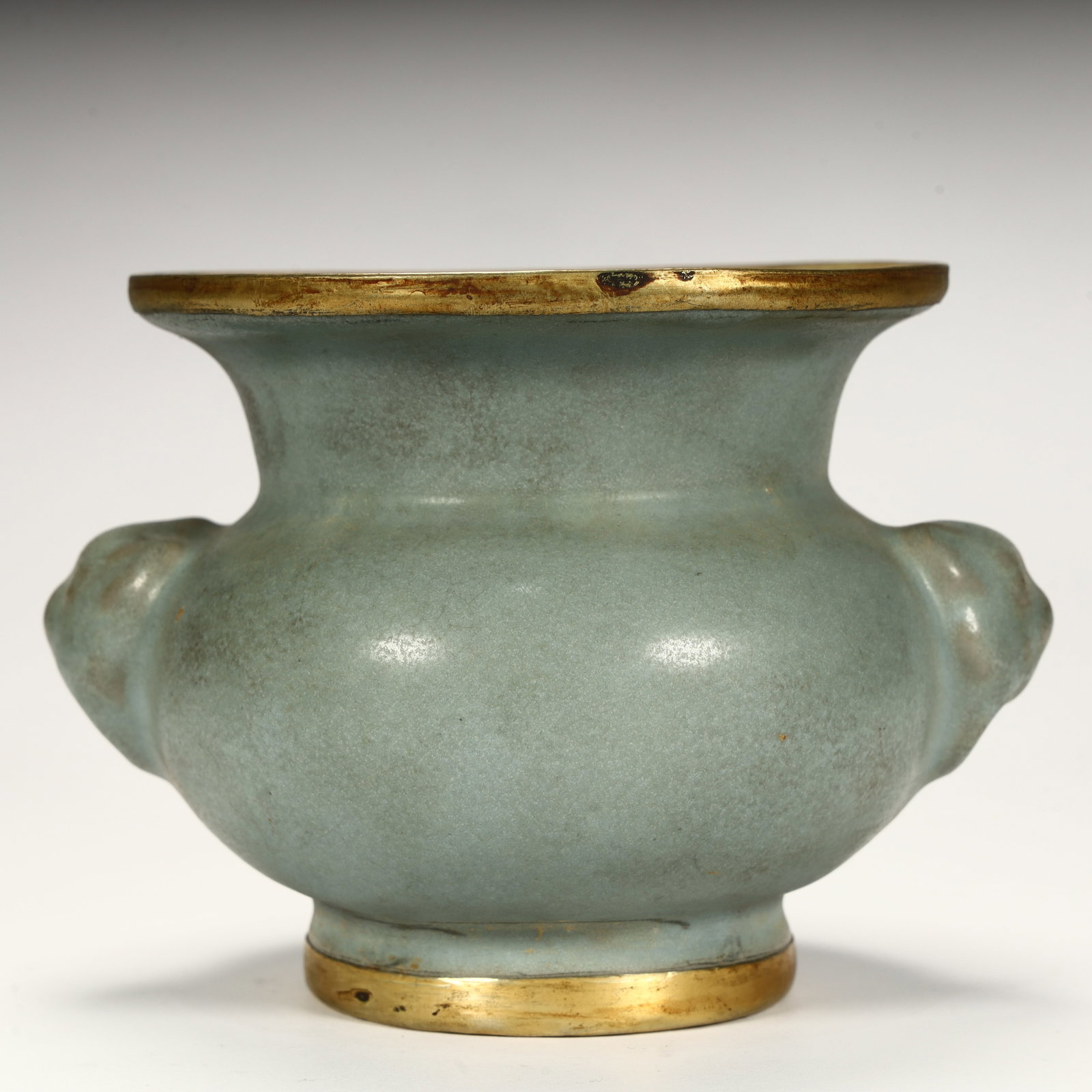 A celadon beast-ear gilded burner from the Song Dynasty: Song Dynasty celadon beast-ear gilded censer SIZE: H:9.5cm L: 13cm W:11cm W:358g (The Dimensions Of All Batches Are Manually Measured.If You Need More Detailed Information, Please Contact Our Customer