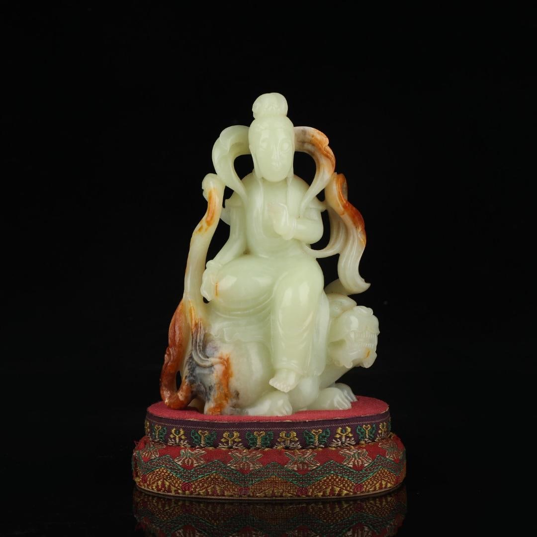 A Qing Dynasty Hetian jade Nanshan Guanyin (1 of 8)