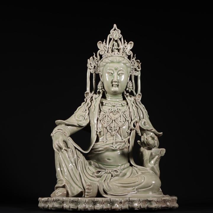 A secret celadon seated Guanyin statue from the Yue kiln of the Tang and Five Dynasties (1 of 8)