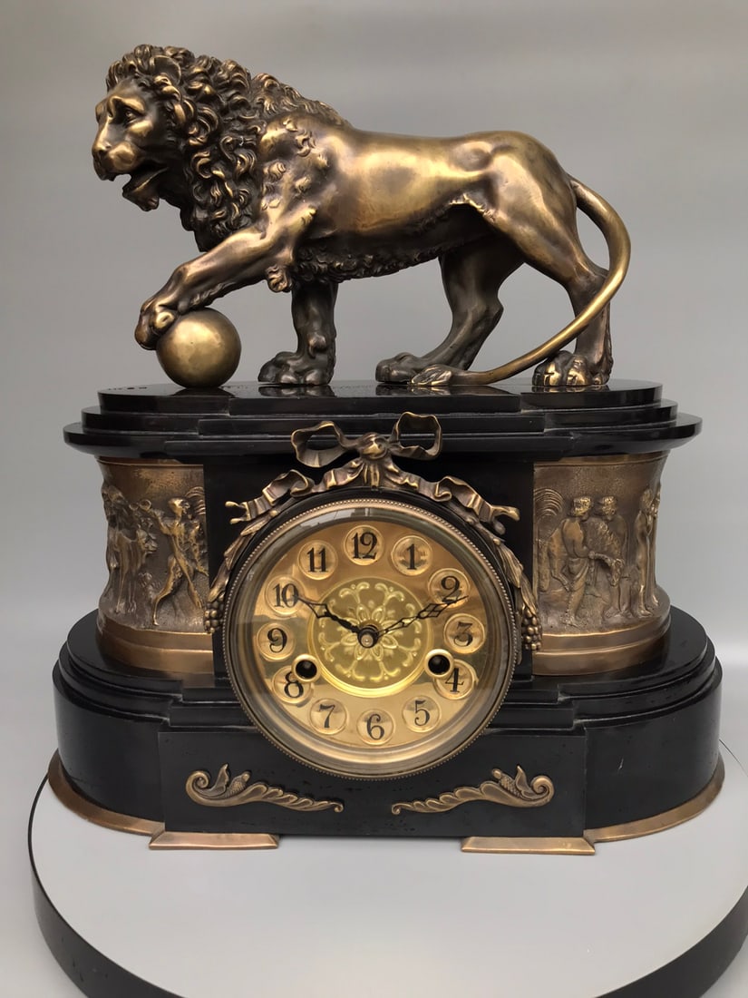 A beautiful lion ancient hand clock, classical mechanical pure copper old-style clock clock for time (1 of 9)