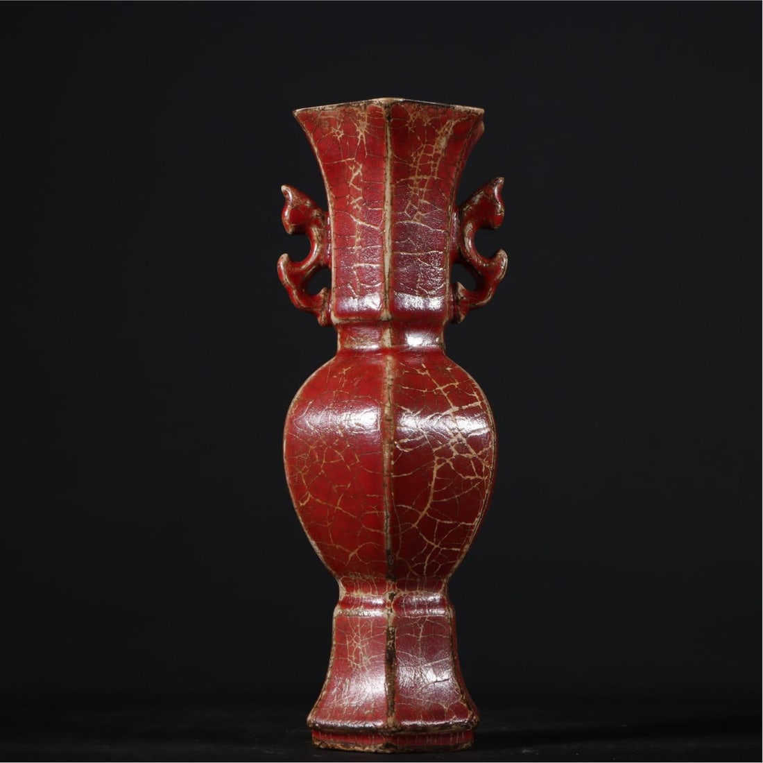 A double-handled vase from the Song Dynasty wood-kiln kiln: A double-handled vase from the Song dynasty Chai kiln Size: H:20.4cmx T: 8cm (The Dimensions Of All Batches Are Manually Measured.If You Need More Detailed Information, Please Contact Our Customer Ser