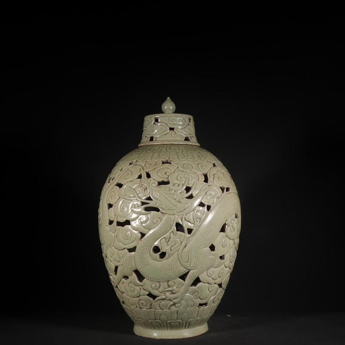 A Five Dynasties Yue kiln secret celadon relief openwork plum vase with cloud and dragon patterns (1 of 8)