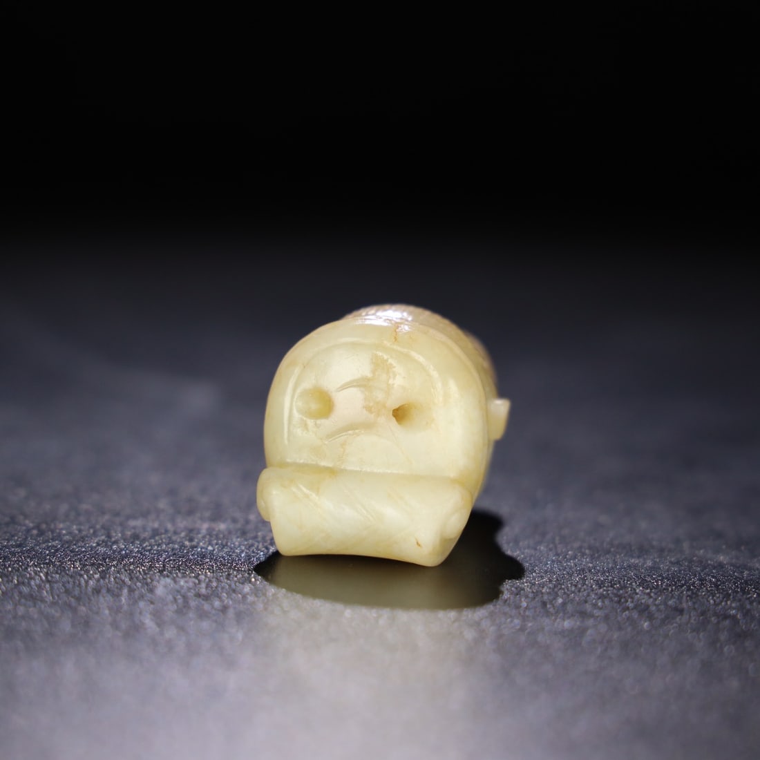 A delicate Hetian jade human head - 9