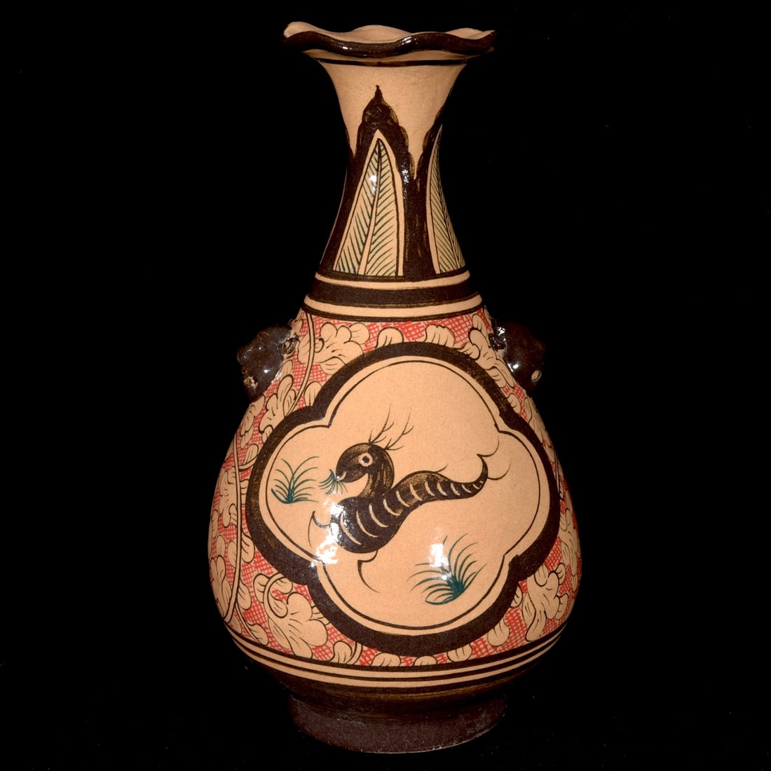 A Song Dynasty Cizhou kiln vase with a window serpent pattern and double floral mouth (1 of 9)