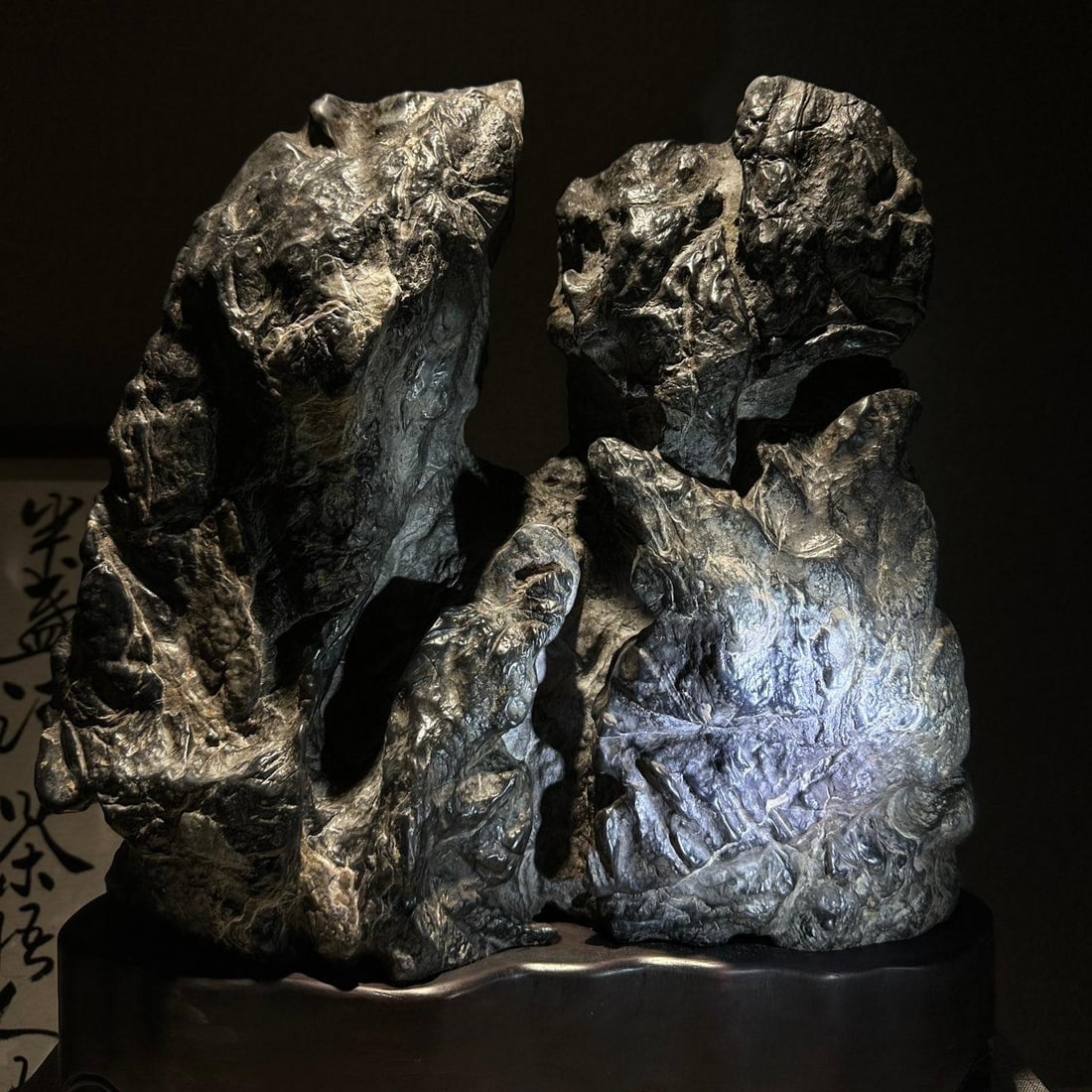 A delicate Lingbi stone of Yuxiufeng (1 of 8)