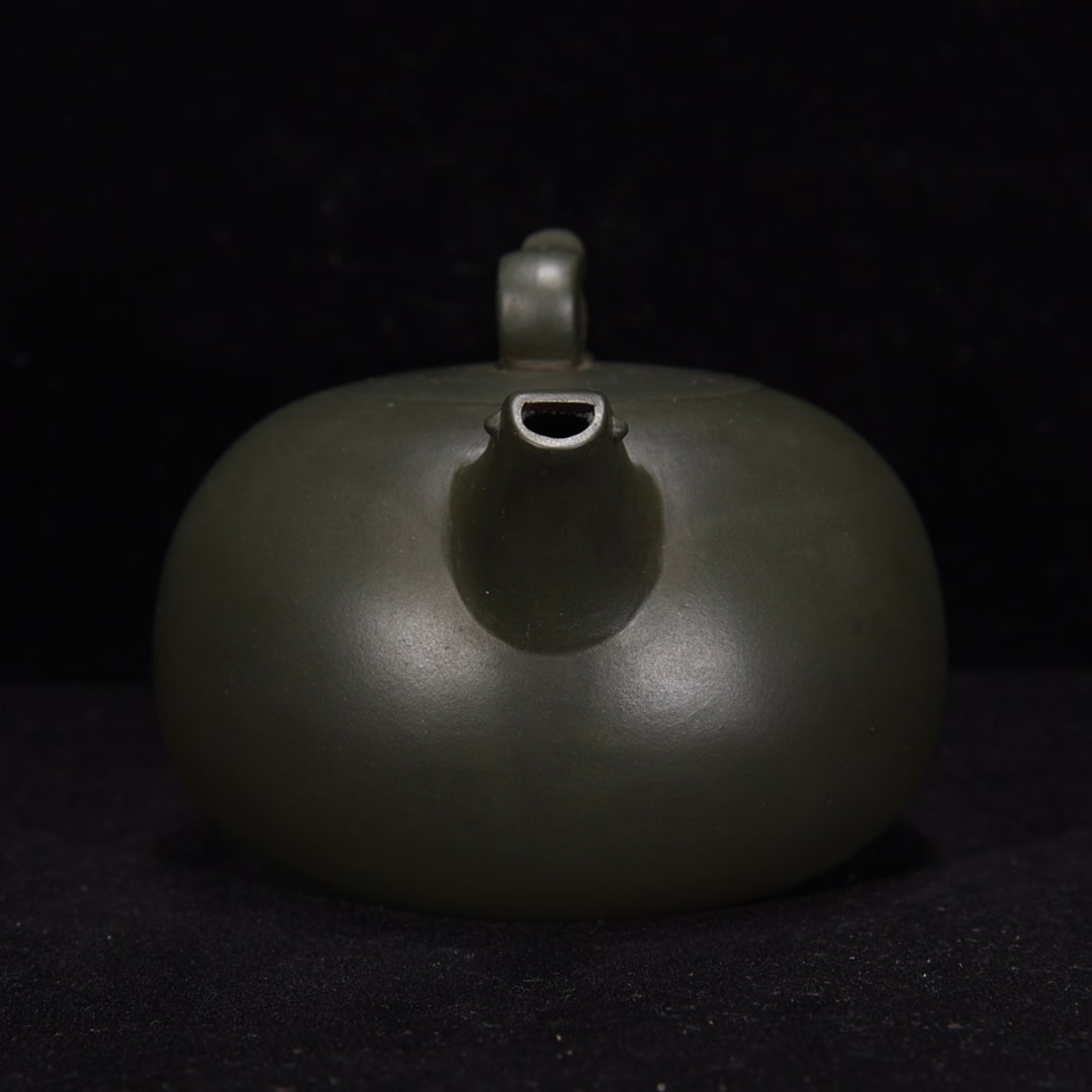 A delicate green sand bird-patterned teapot - 2