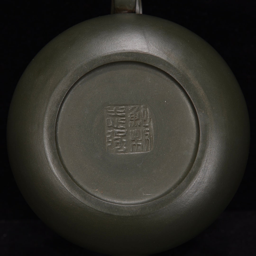 A delicate green sand bird-patterned teapot - 9