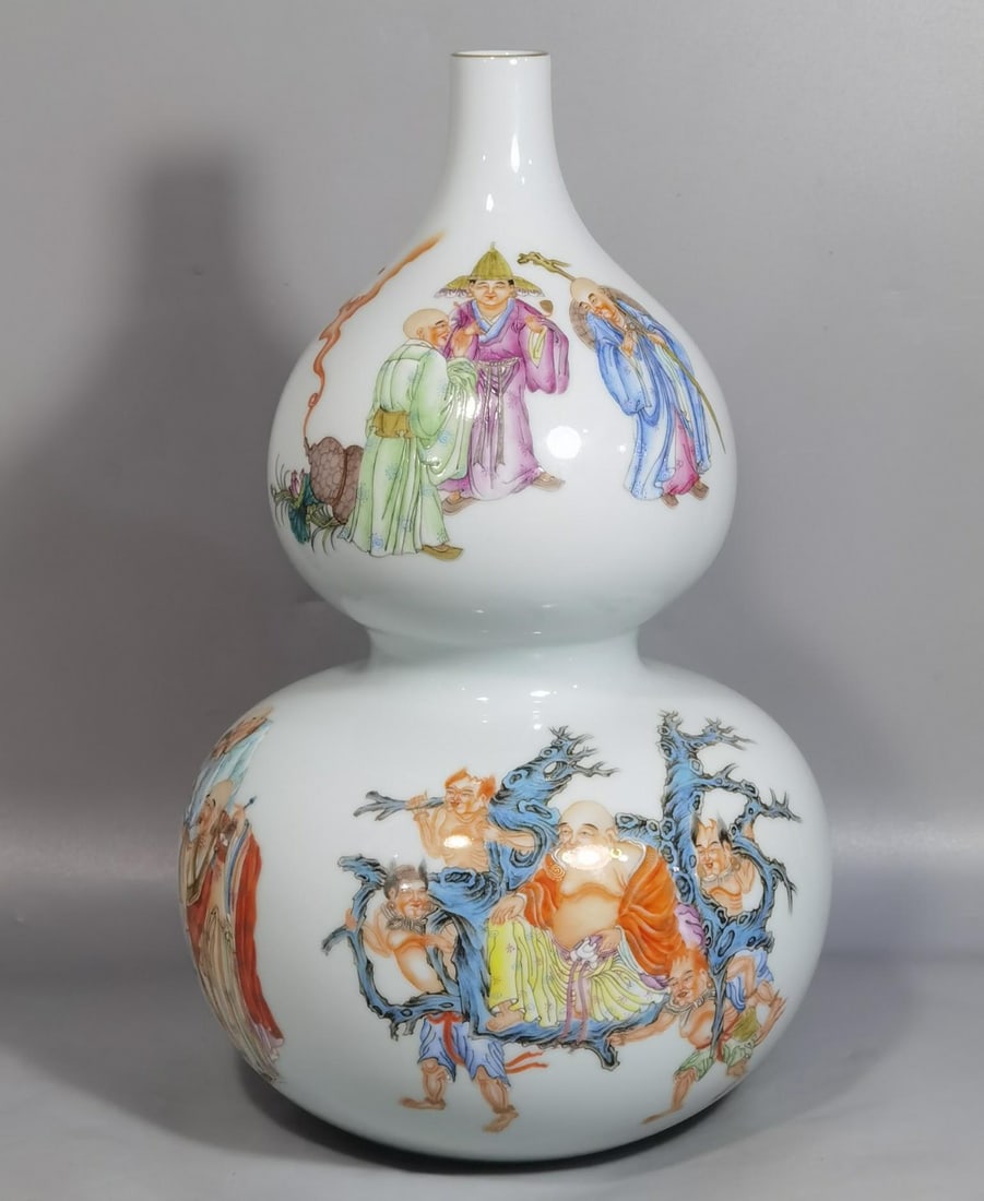 A delicate famille rose arhat gourd vase (1 of 9)