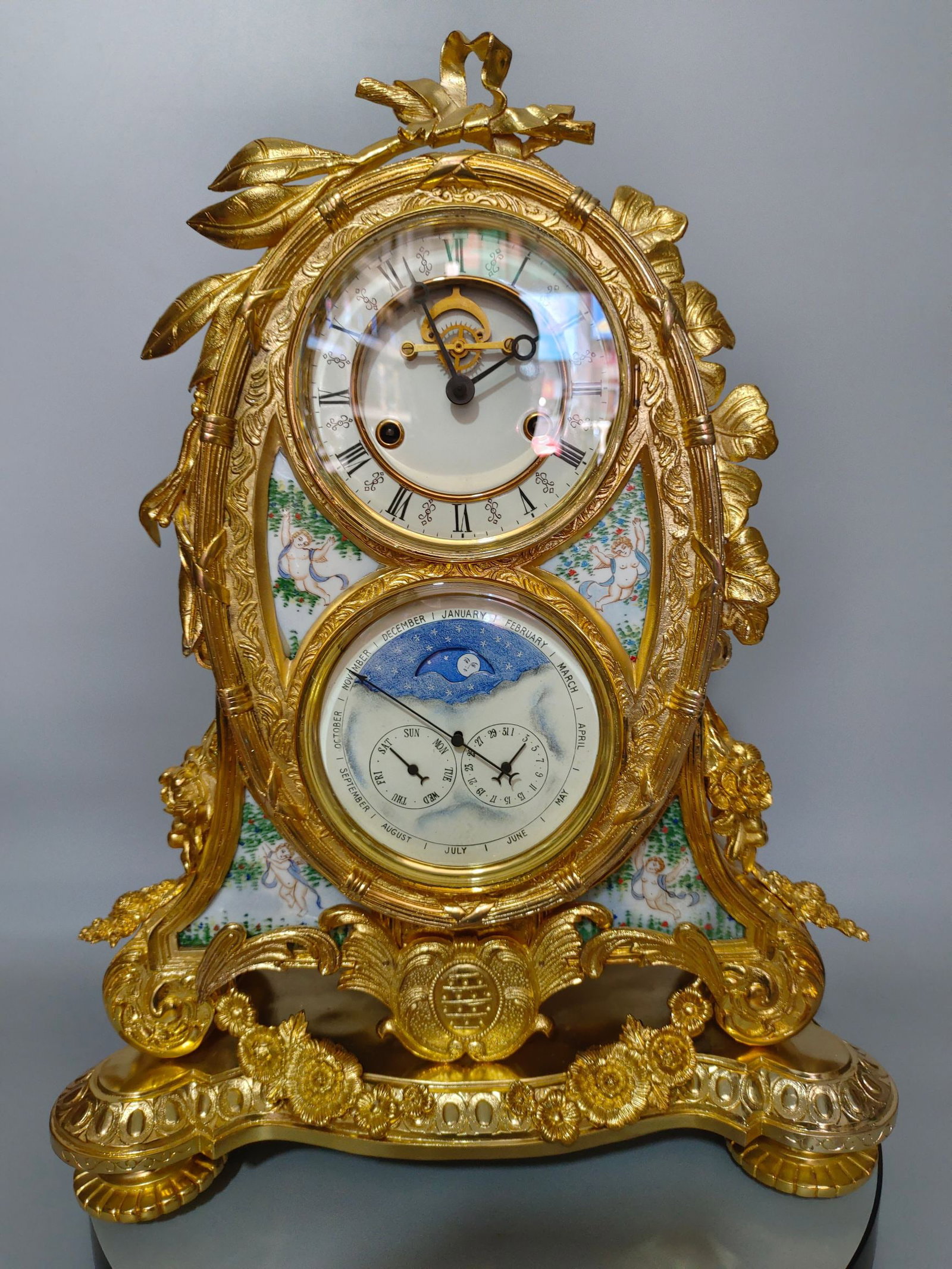 A finely crafted French bronze gilt clock movement (1 of 7)