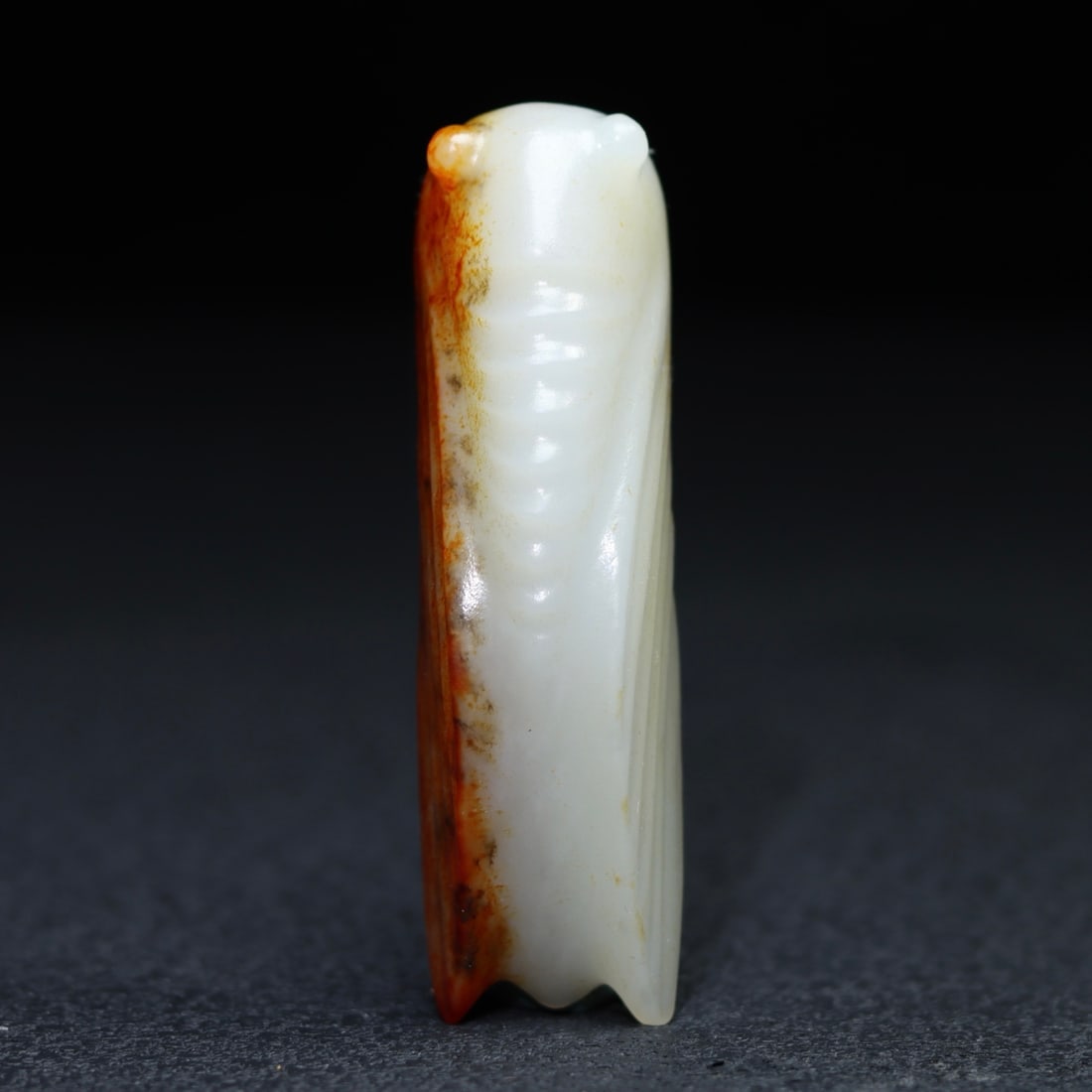 A beautiful Hetian jade cicada (1 of 6)